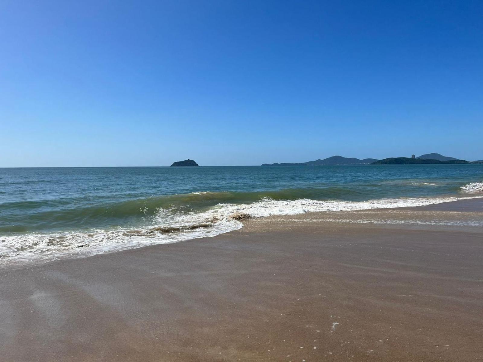 Ape Estilo Resort C/ Pe Na Areia E Vista Mar, Proximo Ao Beto Carrero Piçarras Kültér fotó