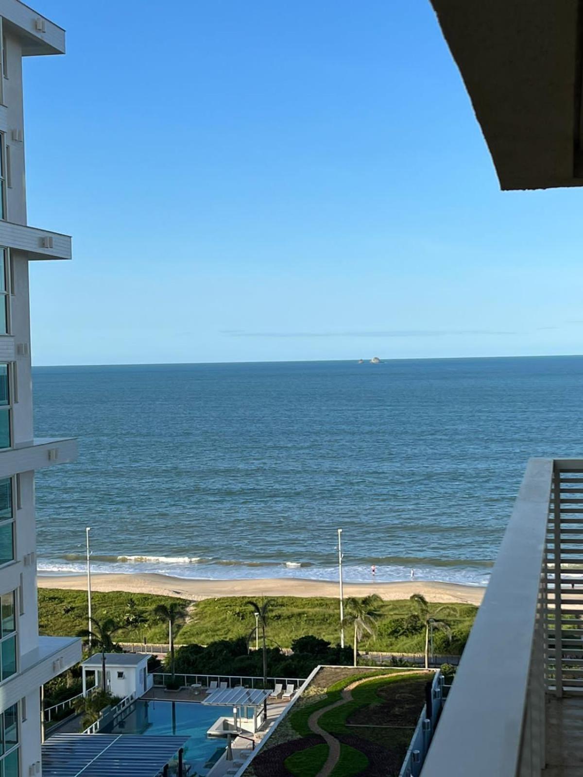 Ape Estilo Resort C/ Pe Na Areia E Vista Mar, Proximo Ao Beto Carrero Piçarras Kültér fotó